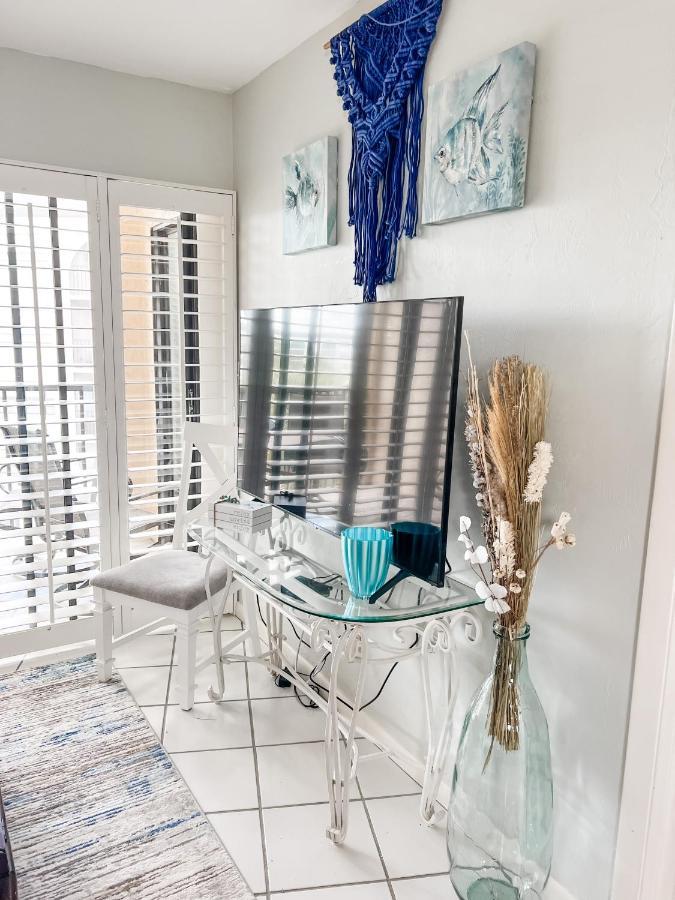 Knot A Care Remodeled Direct Water Access Condo With Ocean And Pool Views Now Sleeps Six Marco Island Bagian luar foto