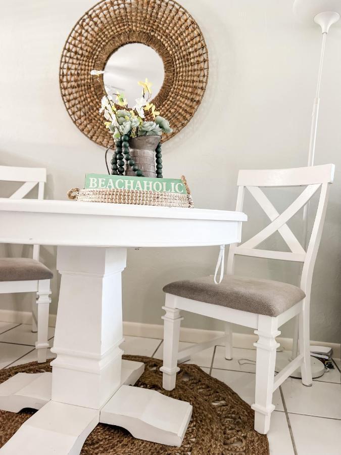 Knot A Care Remodeled Direct Water Access Condo With Ocean And Pool Views Now Sleeps Six Marco Island Bagian luar foto