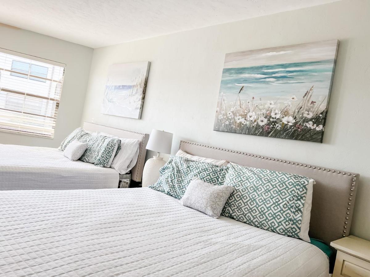 Knot A Care Remodeled Direct Water Access Condo With Ocean And Pool Views Now Sleeps Six Marco Island Bagian luar foto