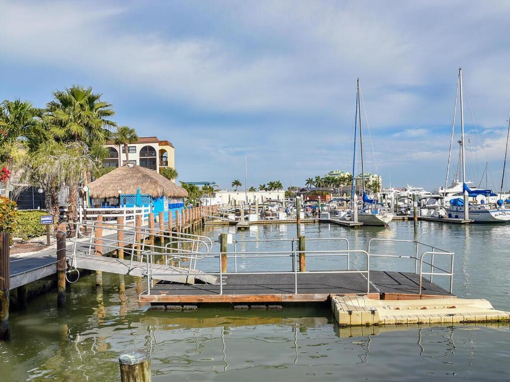 Knot A Care Remodeled Direct Water Access Condo With Ocean And Pool Views Now Sleeps Six Marco Island Bagian luar foto