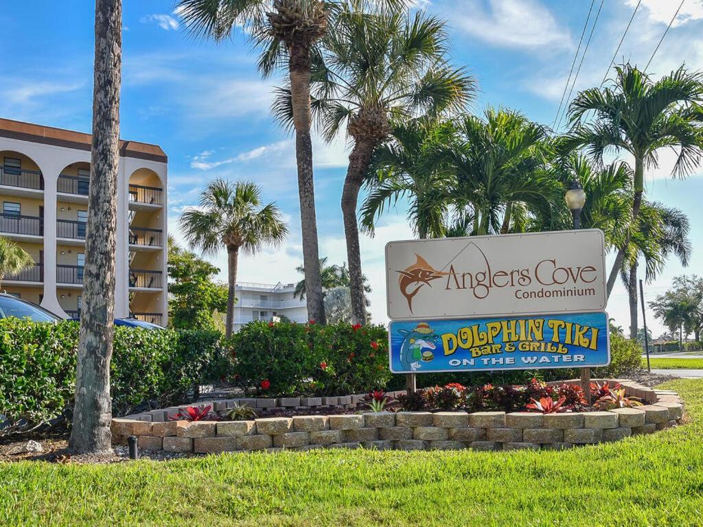 Knot A Care Remodeled Direct Water Access Condo With Ocean And Pool Views Now Sleeps Six Marco Island Bagian luar foto